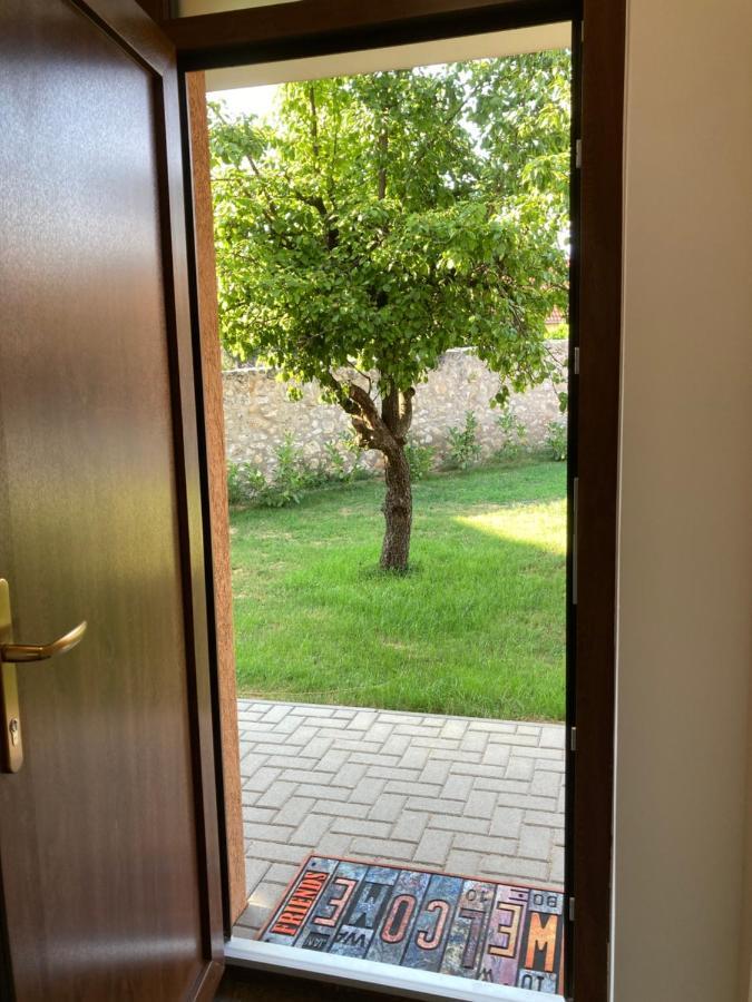 Elixir Apartman Pecsvarad Экстерьер фото